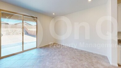 8021 S Silver Lillie Way in Tucson, AZ - Building Photo - Building Photo