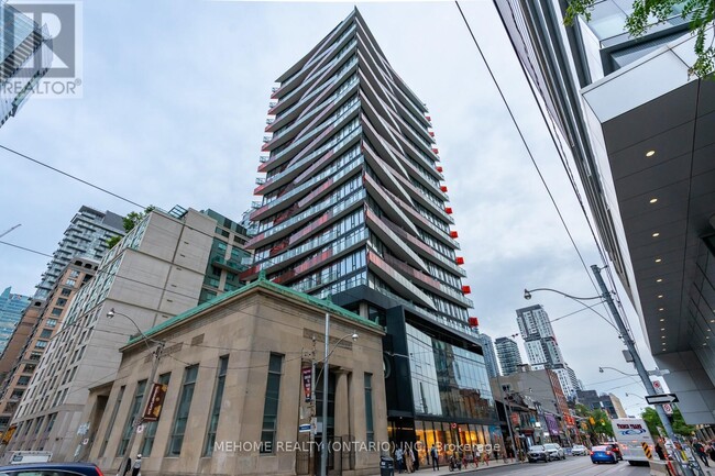 property at 215-1215 Queen St W