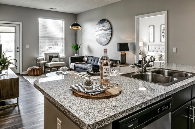 The Landings Apartments in Bellevue, NE - Building Photo - Building Photo