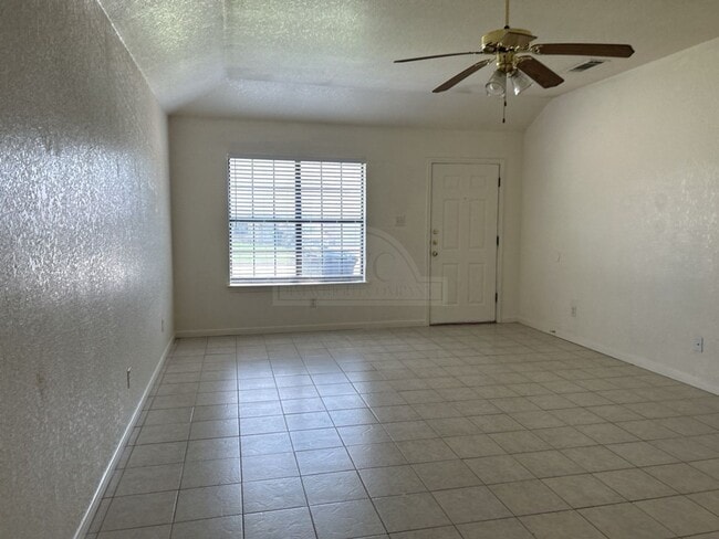 2807 Edgefield St in Killeen, TX - Building Photo - Building Photo