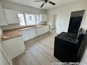 154 Glen St-Unit -3 in Somerville, MA - Building Photo - Building Photo