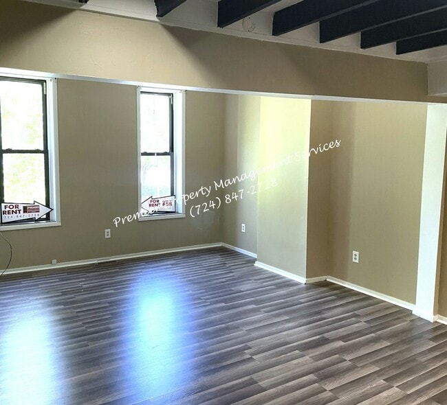 916 3rd Ave in New Brighton, PA - Building Photo - Building Photo