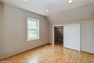 4979 N Austin Ave in Chicago, IL - Building Photo - Building Photo