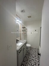 200 S Lamar Ave in Haysville, KS - Building Photo - Building Photo