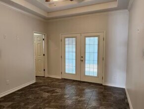 615 O'Kane St in Laredo, TX - Building Photo - Building Photo