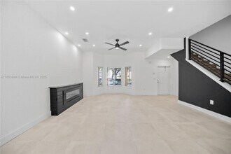 2414 SE 21st St in Homestead, FL - Building Photo - Building Photo