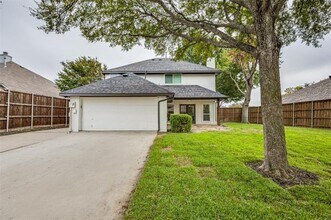 7800 Glenoaks Dr in Frisco, TX - Building Photo - Building Photo