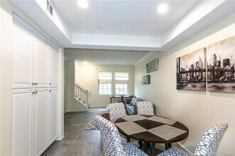 46 Vintage in Irvine, CA - Building Photo - Building Photo