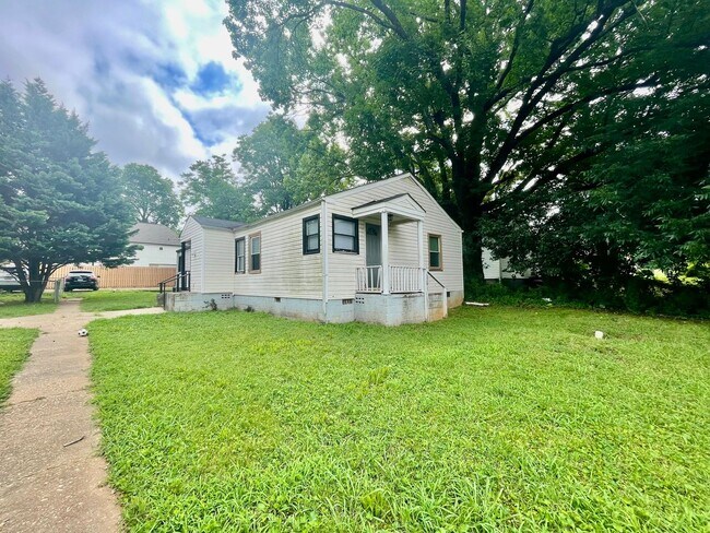 2320 Rozzelles Ferry Rd