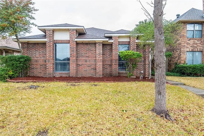 property at 1123 Sandalwood Ln
