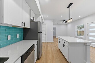 5420 Elysian St in Houston, TX - Foto de edificio - Building Photo