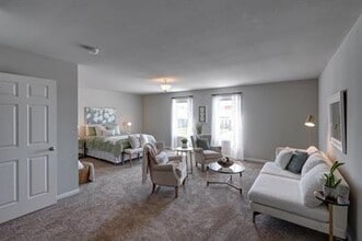 617 McKay Way, Unit 2 in Waterloo, WI - Foto de edificio - Building Photo