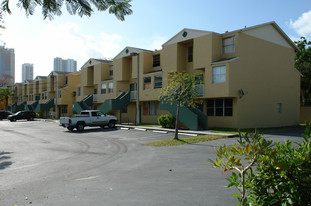 250 NW 13th St Apartamentos