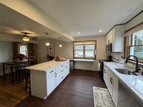 515 High St in Port Jefferson, NY - Building Photo - Building Photo