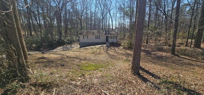 6131 Rockbridge Rd SW in Stone Mountain, GA - Building Photo - Building Photo