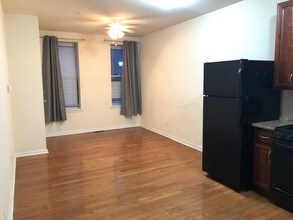 2919 W Girard Ave-Unit -2 in Philadelphia, PA - Building Photo - Building Photo