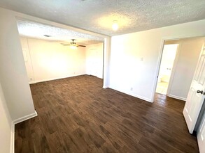 6929 TN-76 in Springfield, TN - Building Photo - Building Photo