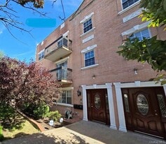 7056 45th Ave in Queens, NY - Building Photo