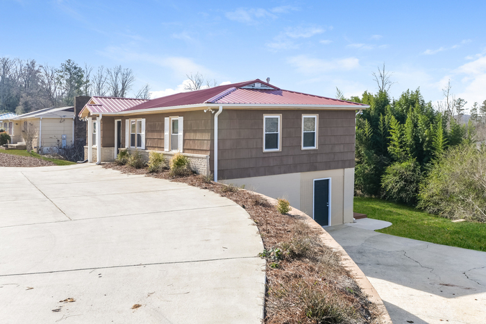 2244 2nd Terrace NW in Center Point, AL - Building Photo