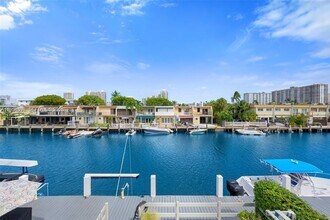 3807 NE 166th St in North Miami Beach, FL - Building Photo - Building Photo