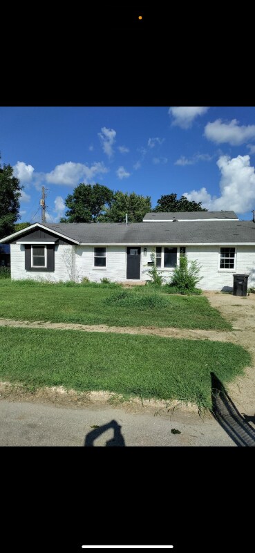 property at 213 Melrose Dr
