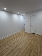 5805 Côte Saint Luc Rd in Hampstead, QC - Building Photo - Building Photo