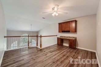 2748 Pierce Brennen Ct NE, Unit B1-2113 in Lawrenceville, GA - Foto de edificio - Building Photo