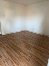 1025 W Boone St in Santa Maria, CA - Building Photo - Building Photo