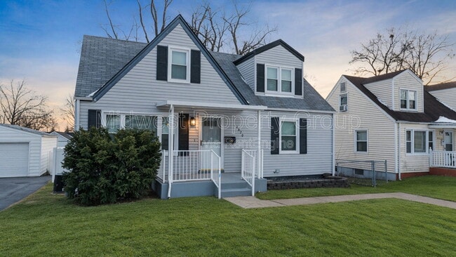 property at 9820 Iveland Dr