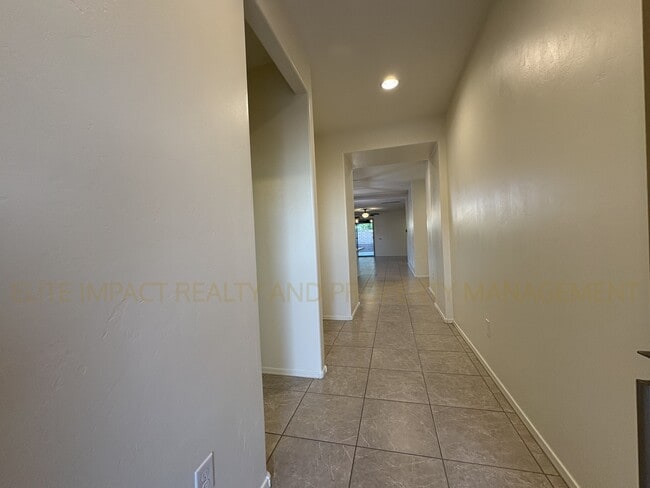 6358 E Via Valdivia in Tucson, AZ - Building Photo - Building Photo