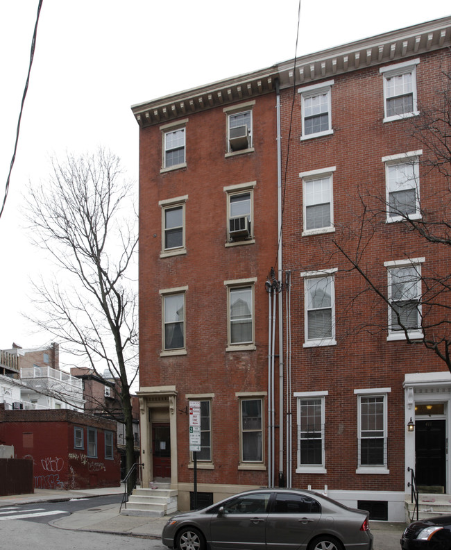 409 S 9th St in Philadelphia, PA - Building Photo - Building Photo