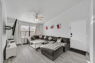 555 E Silverado Ranch Blvd in Las Vegas, NV - Building Photo - Building Photo