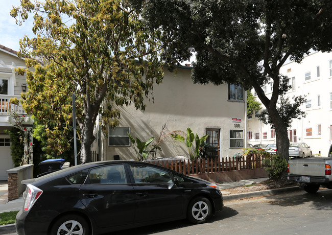 139 Hollister Ave in Santa Monica, CA - Foto de edificio - Building Photo
