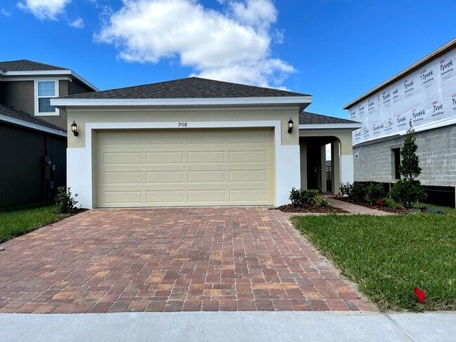 property at 908 Anna Pl