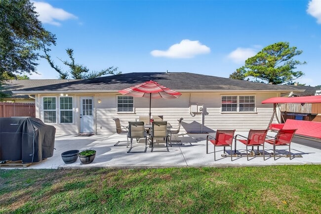 property at 7226 Skybright Ln