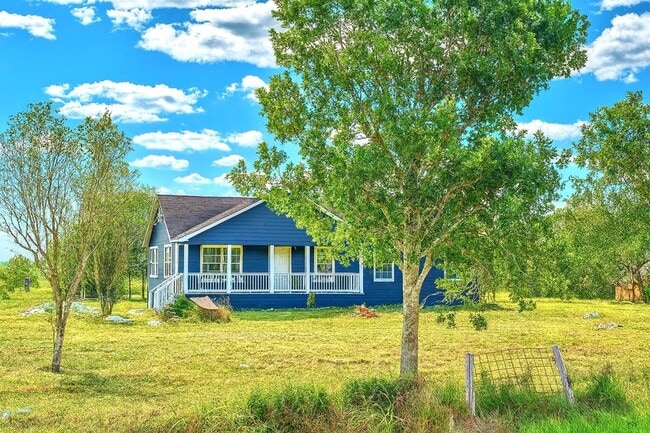 1040 Darst Rd in Beasley, TX - Foto de edificio - Building Photo