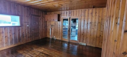 2815 N Shore Dr in Delavan, WI - Foto de edificio - Building Photo