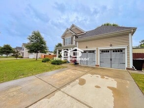 2425 Brush Creek Ln in Virginia Beach, VA - Building Photo - Building Photo