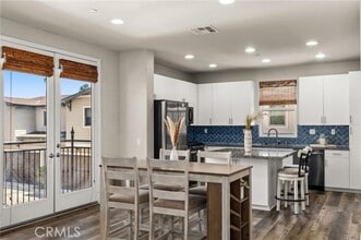 817 S Anaheim Blvd in Anaheim, CA - Building Photo - Building Photo