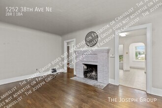 5252 38th Ave NE in Seattle, WA - Building Photo - Building Photo