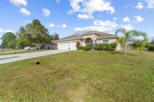 531 Topeka Rd SW in Palm Bay, FL - Building Photo