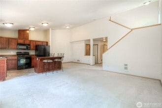 28151 240th Ave SE in Maple Valley, WA - Building Photo - Building Photo