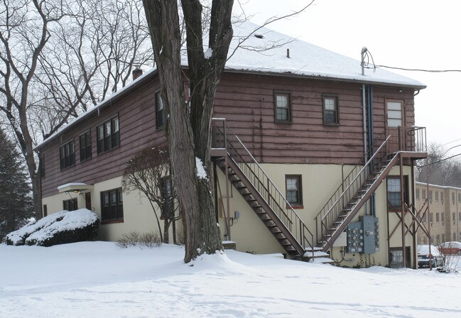 164 E McCormick Ave in State College, PA - Building Photo - Building Photo