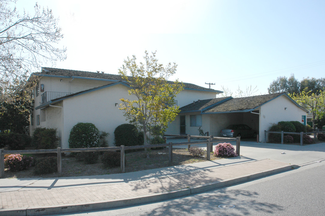 200 N San Tomas Aquino Rd in Campbell, CA - Building Photo