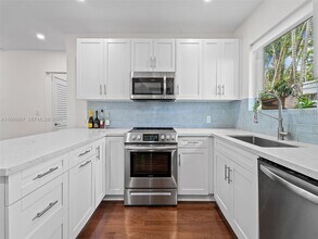 4148 Ventura Ave in Miami, FL - Building Photo - Building Photo