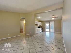 6945 W Catalina Dr in Phoenix, AZ - Building Photo - Building Photo