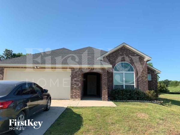 property at 2708 Beverly Dr