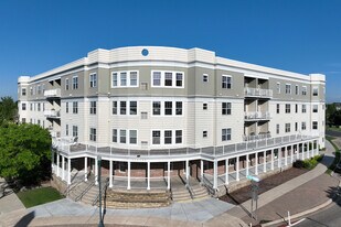Clover Field Condominiums in Chaska, MN - Building Photo