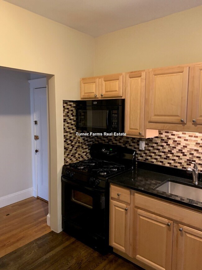 328 Huntington Ave, Unit 3 in Boston, MA - Building Photo - Building Photo