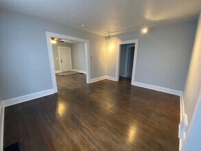 1020 E Delmar St in Springfield, MO - Building Photo - Building Photo